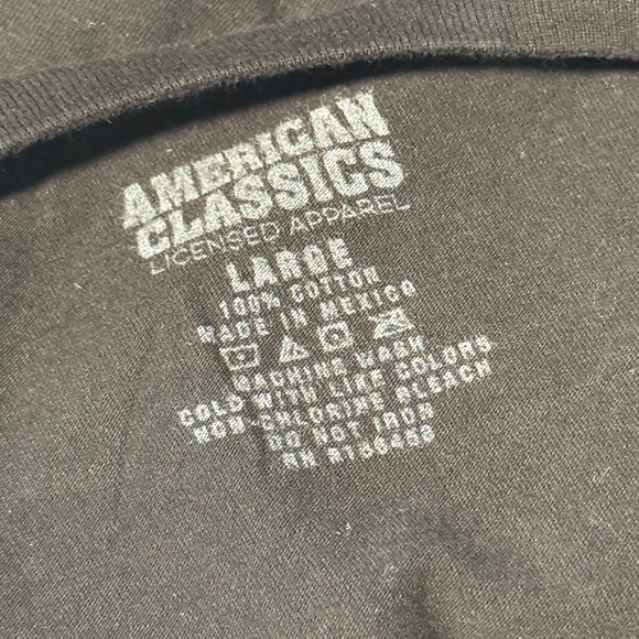 Kiss Tee - Picture 5 of 5